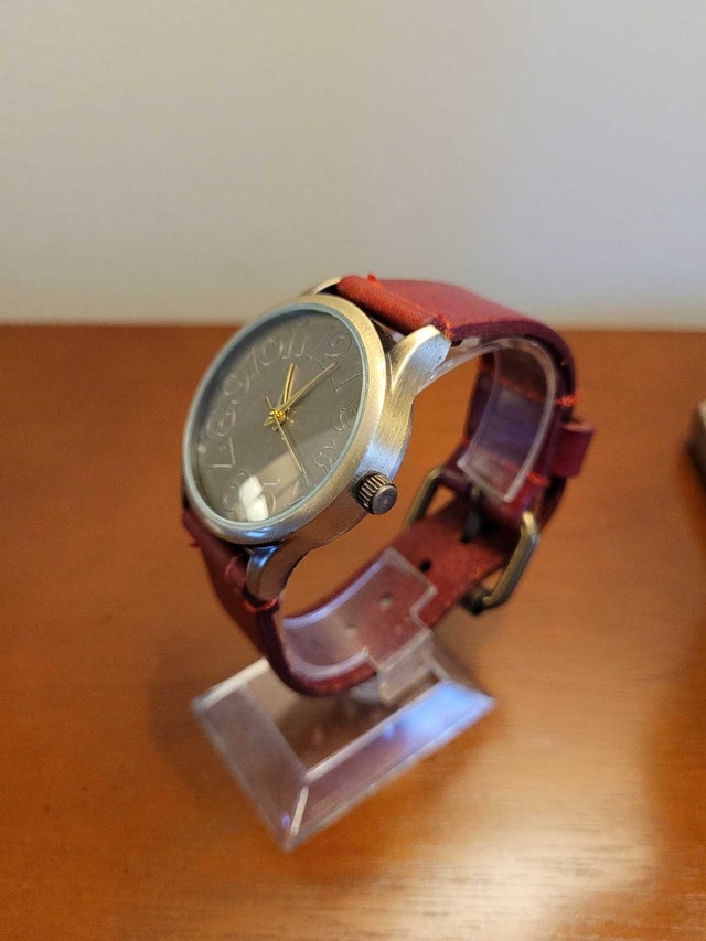 Brand New Red Women's Fashion Watch - photo 2