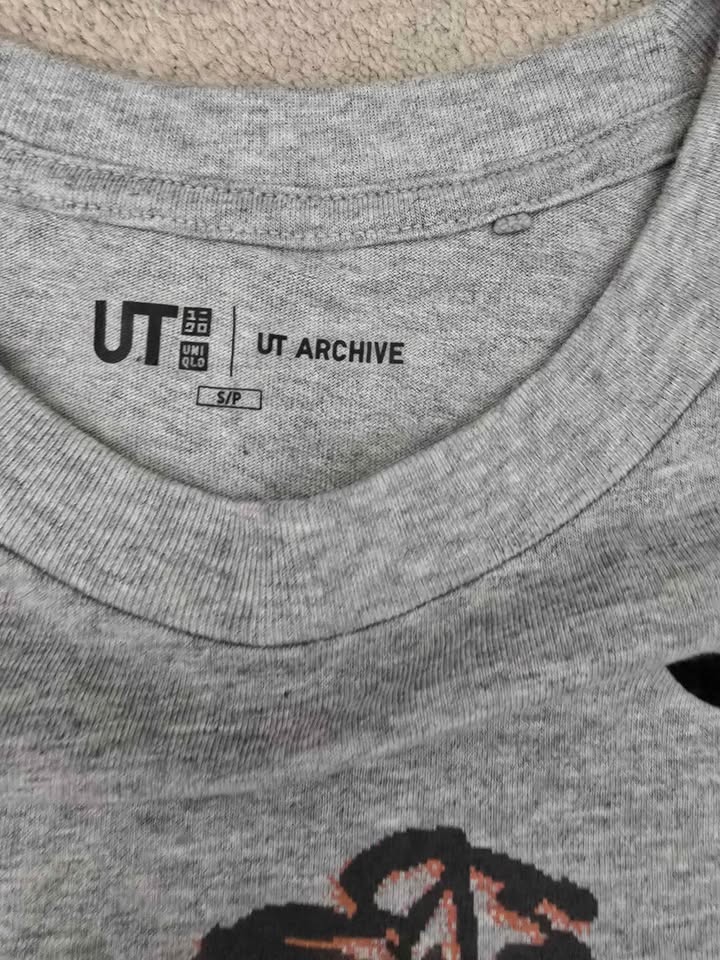Uniqlo shirts - photo 3