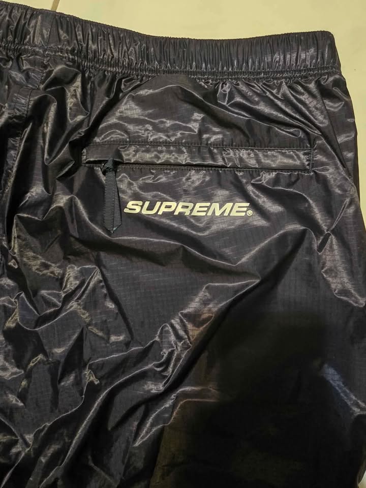 Reflective supreme baggy nylon pants - photo 3
