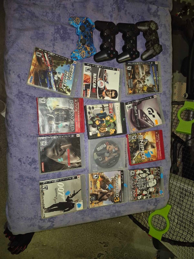 PS3 Games and Controllers
