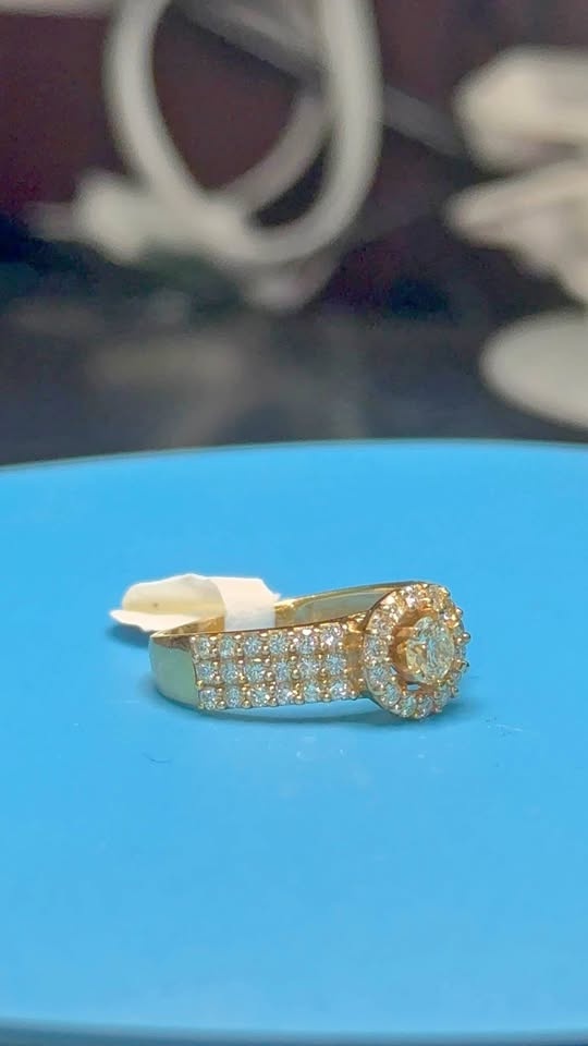 14kt VS Clarity Engagement Ring