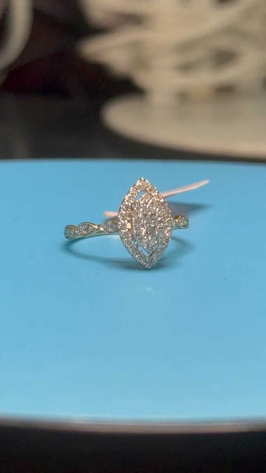 10kt Gold Diamond Ring Marquee Design - photo 4