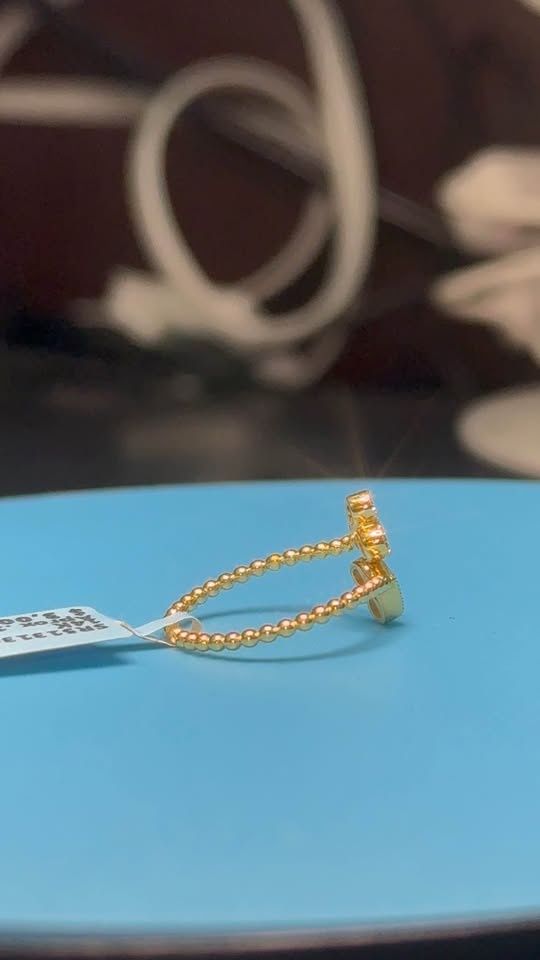 14kt gold ring hearts diamonds. - photo 2