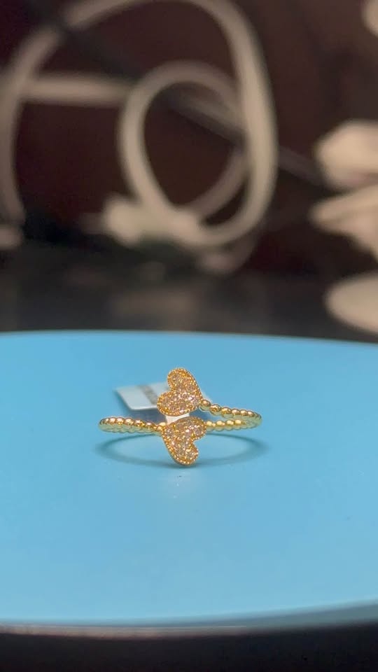14kt gold ring hearts diamonds. - photo 5