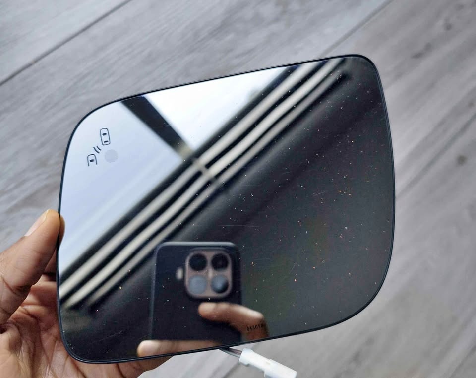 2011-2015 Ford Explorer BLIS Side Mirror Glass
