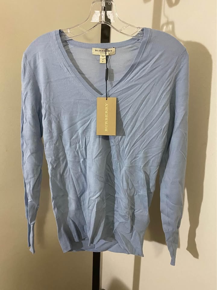 Woman’s Burberry Sweater/ Pullover Small