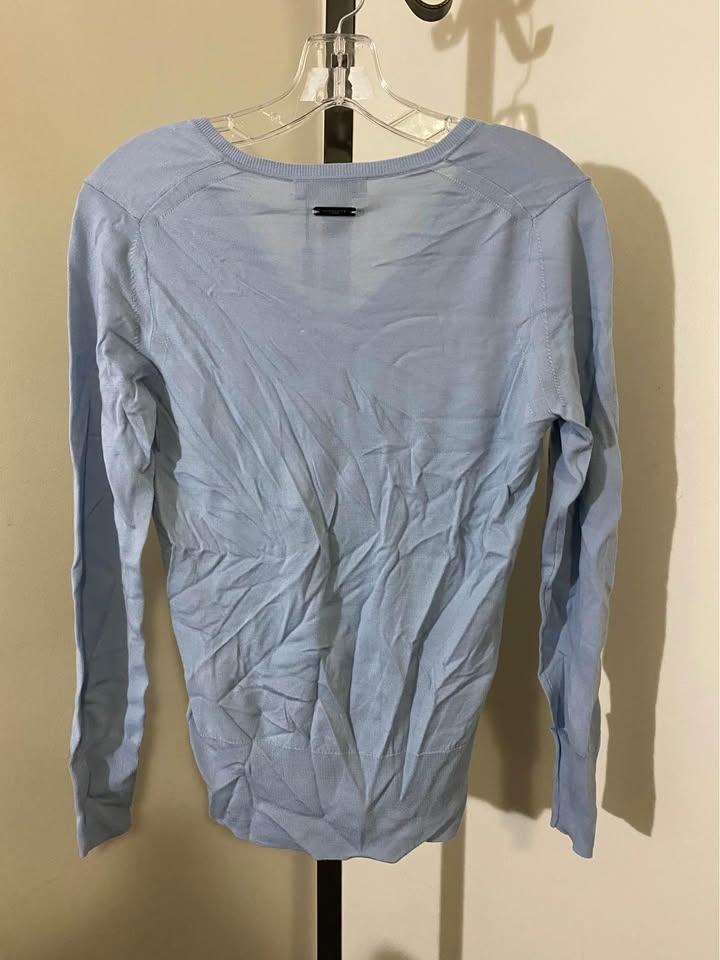 Woman’s Burberry Sweater/ Pullover Small - photo 2