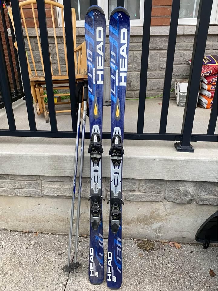 Women's Skiis