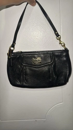 Coach Pleated Black Leather Wristlet / Mini Handbag - photo 2