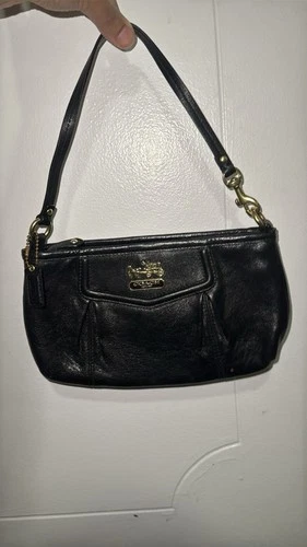 Coach Pleated Black Leather Wristlet / Mini Handbag - photo 3