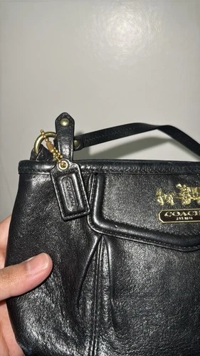 Coach Pleated Black Leather Wristlet / Mini Handbag - photo 5