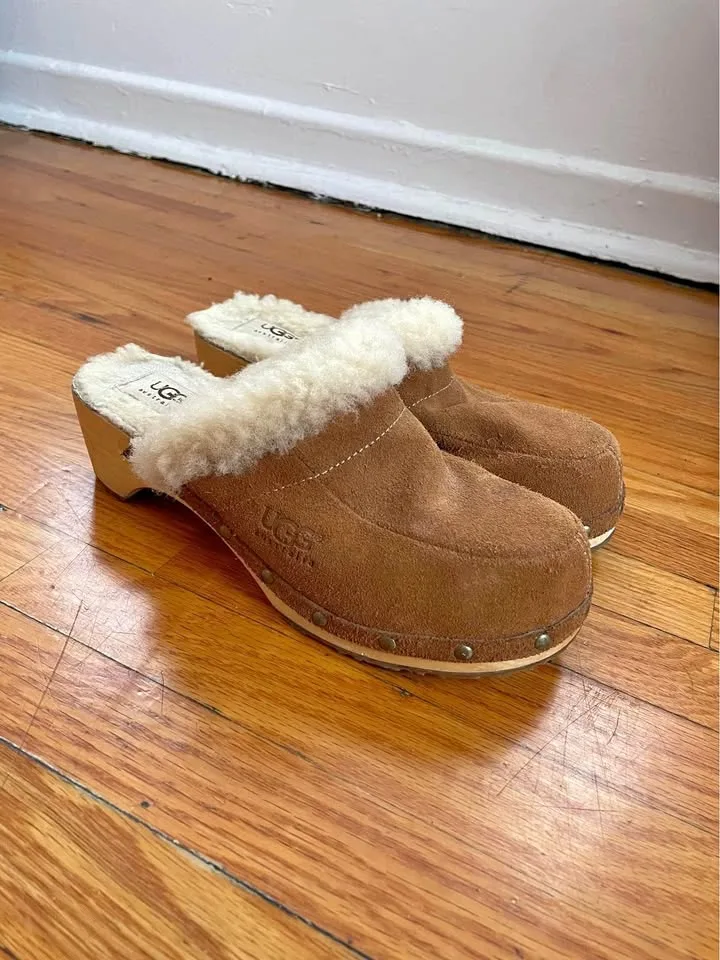 UGG Shearling Lined Clogs (Women’s Size 7) thumbnail
