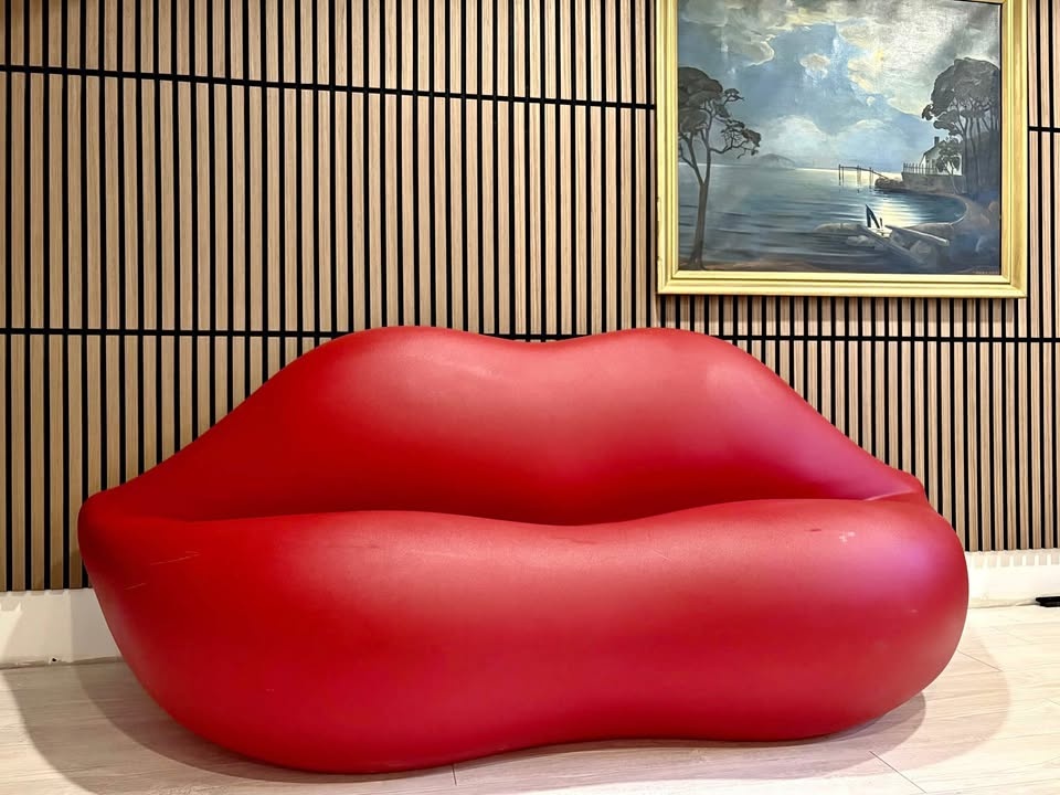 BOCCA LIP SOFA (DESIGNED BY STUDIO 65)