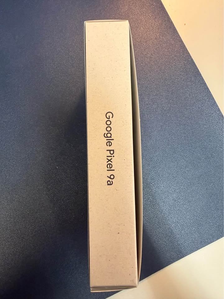 Google Pixel 9a - photo 2