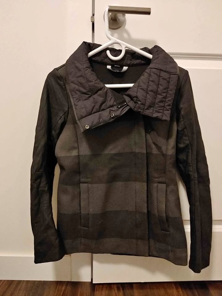 Size 4 Lululemon Brisk Biker Jacket