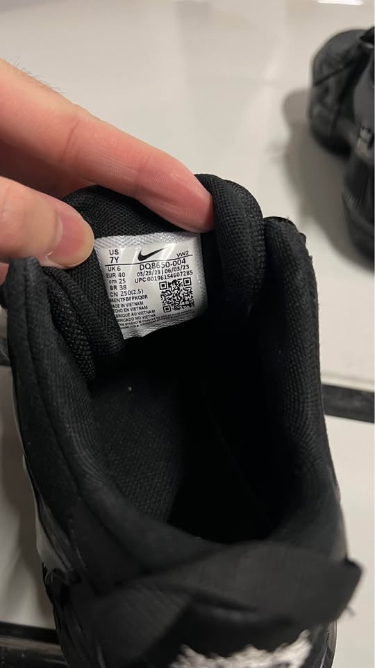 Nike LeBron Witness 7 - Youth Size 7 - photo 4