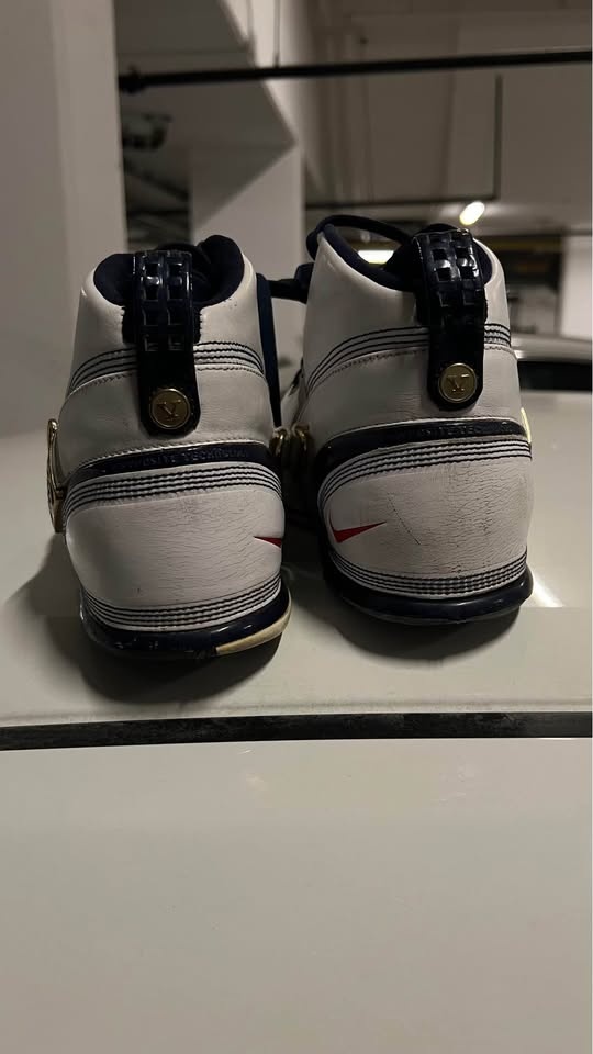 LeBron 5 Basketball Shoe - photo 3