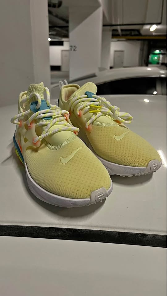 Nike React Presto "Psychedelic Lava" Men's US 8