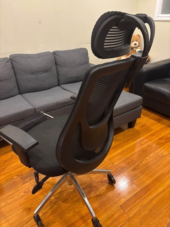 Office Chair with Head and Leg Support - photo 3