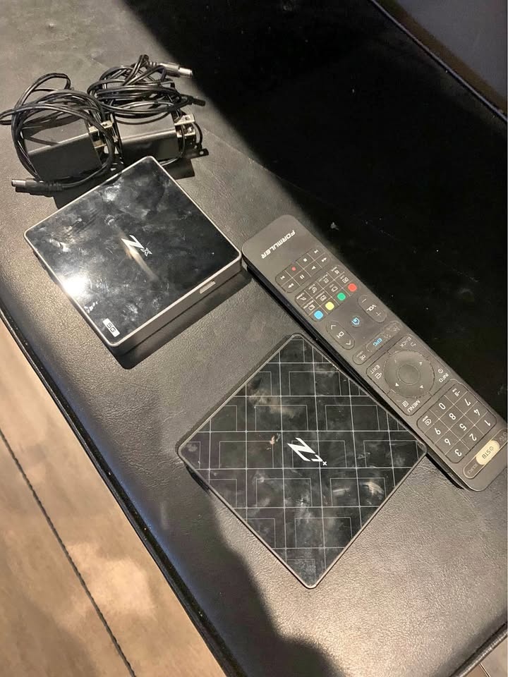 2 Android Boxes: Formuler 7+ and 10