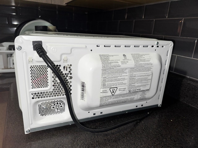 Hamilton Beach Microwave Oven - photo 3