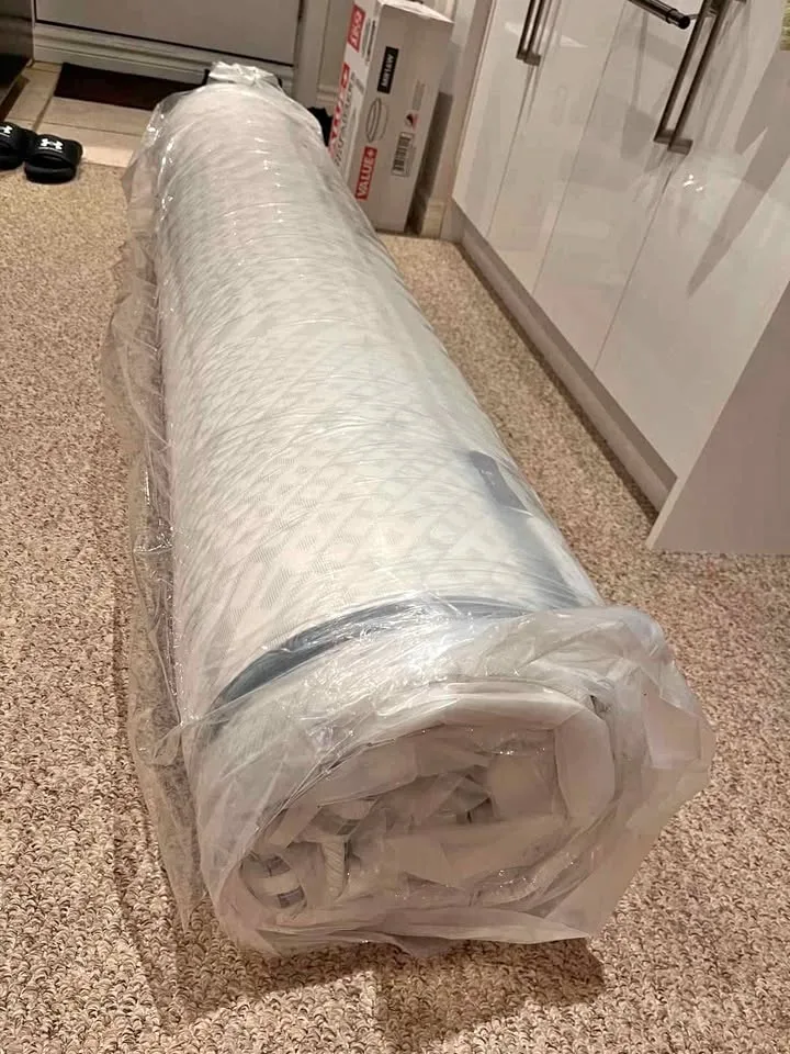 DIGLANT 14" Queen Hybrid Mattress – Brand New thumbnail