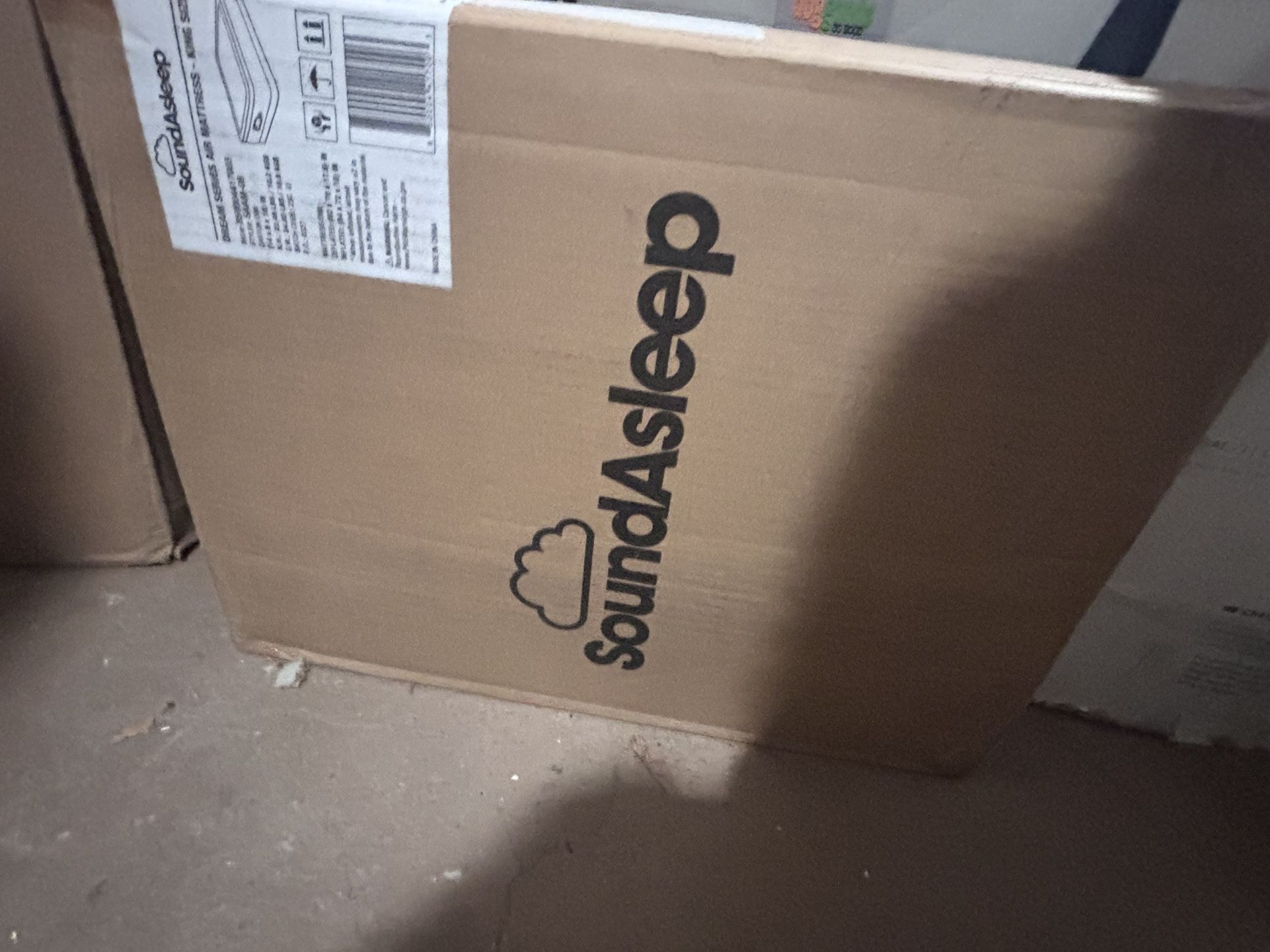 Never Used King Size Inflatable Air Mattress - photo 2