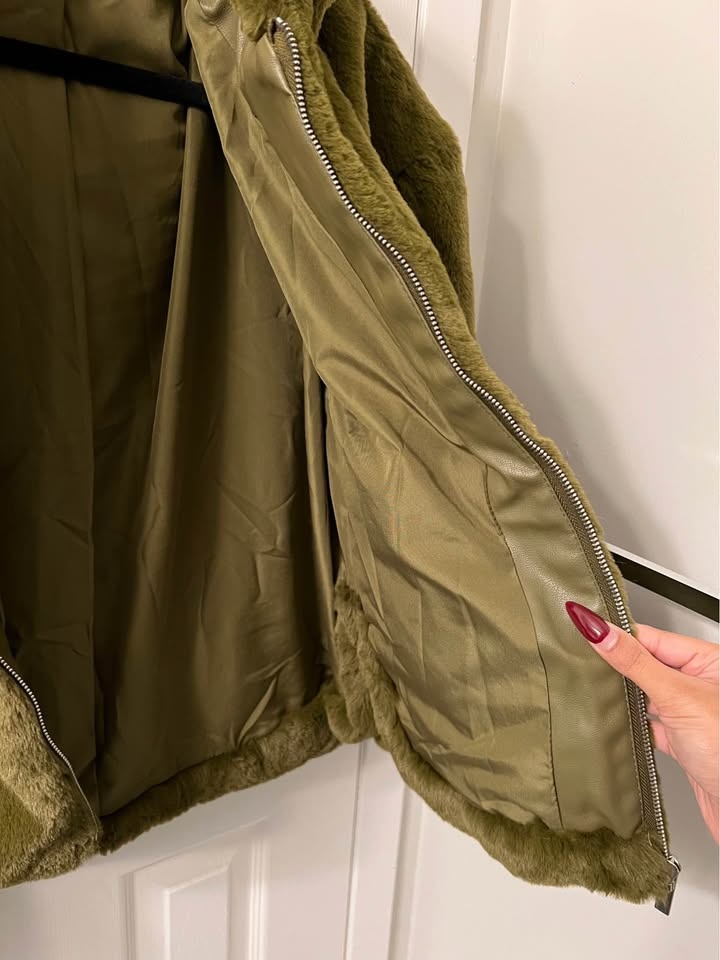 Zara Faux Fur Jacket - photo 3