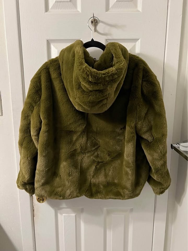 Zara Faux Fur Jacket - photo 4