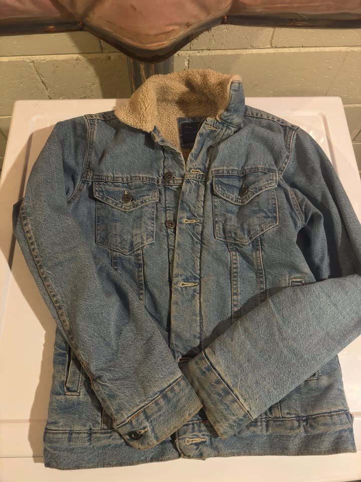ZARA Blue Denim Sherpa-Lined Jacket - photo 2