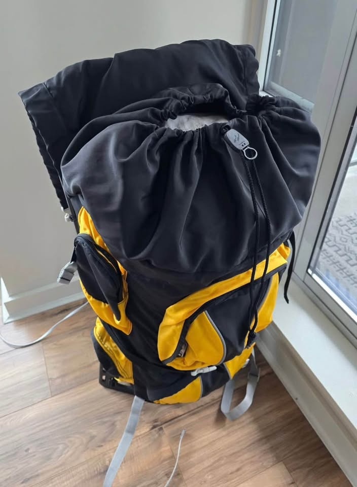 Camping/ Hiking Backpack 79 Litres - Great Condition - photo 3