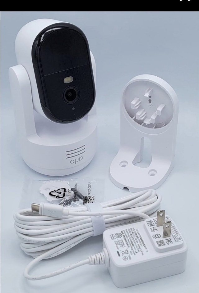 Brand New Arlo Essential Pan Tilt Security Camera 2K