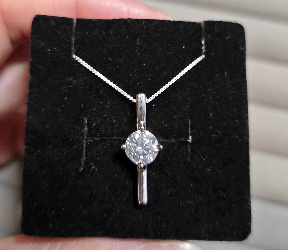 New 1 carat Moissanite Sterling Silver Pendant