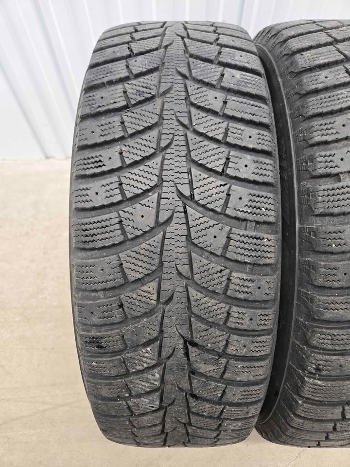 Winter Tires on Rims - 235/60R18 - photo 2