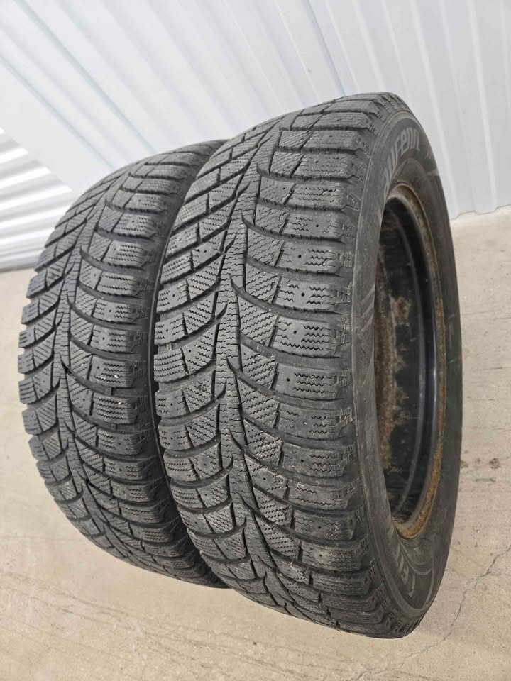 Winter Tires on Rims - 235/60R18 - photo 4