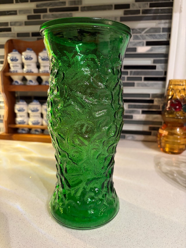 Vintage Hoosier GlassEmerald Green Vase