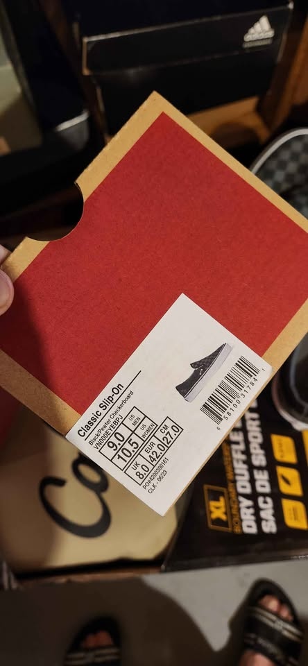Brand new Vans classic slip-on shoes - photo 2