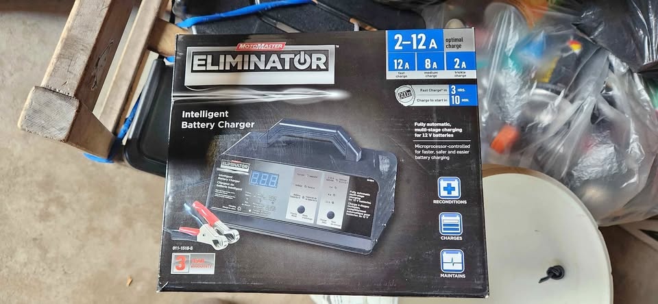 MotoMaster Eliminator Intelligent Car Battery Charger