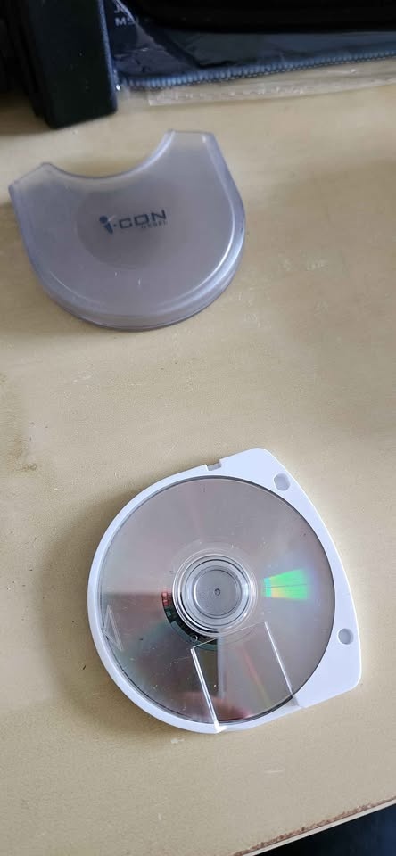 PSP Final Fantasy VII Crisis Core + Need For Speed Carbon - photo 2