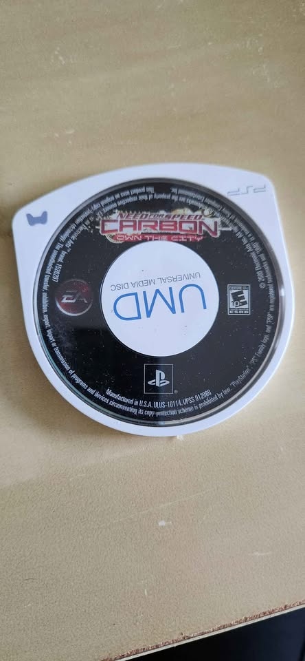 PSP Final Fantasy VII Crisis Core + Need For Speed Carbon - photo 4