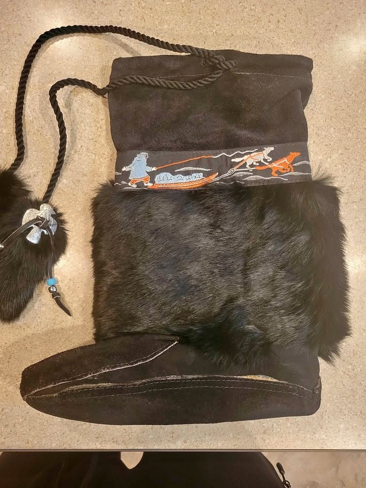 Manitobah Mukluks Black Suede Rabbit Fur Boots