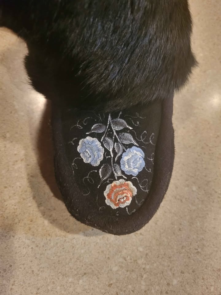 Manitobah Mukluks Black Suede Rabbit Fur Boots - photo 5