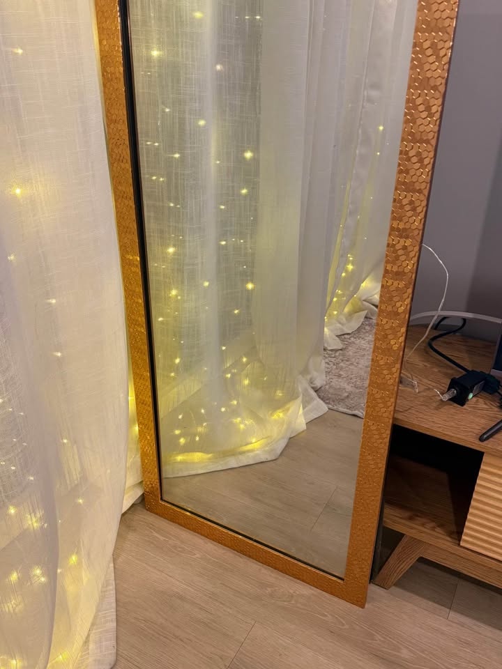 MOVING SALE Gold Vintage Standing Full Body Mirror - photo 3