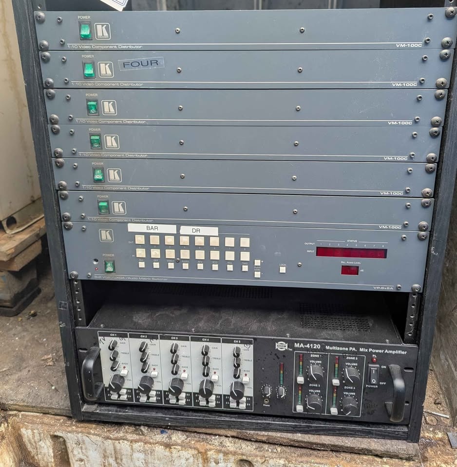 SHOW TEC MA-4120 MULTIZONE PA Amplifier & 6 KRAMER VM-100C Video - photo 2