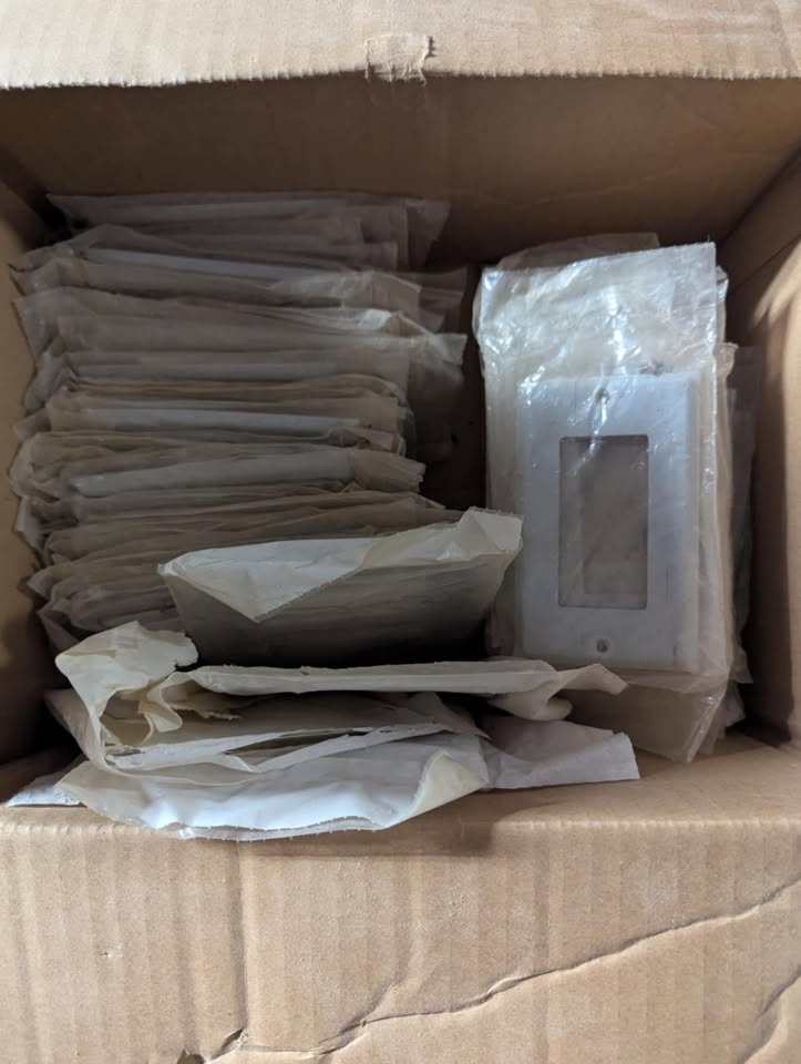Box of Stainless Steel Switch Plates - 16 Double, 60 Single - photo 2