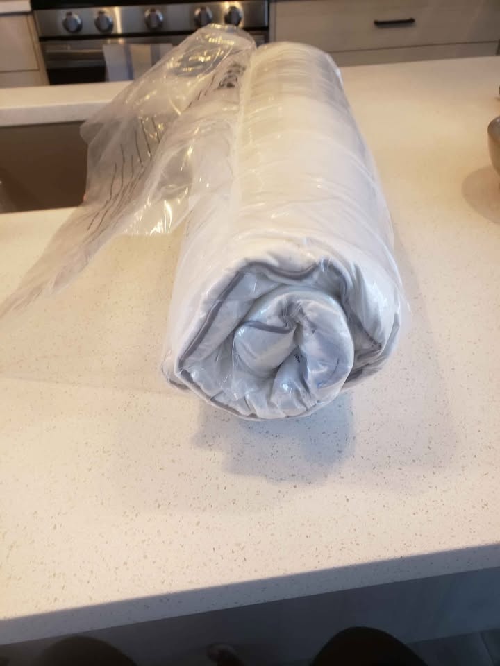 Brand New Luxury Pillow - sealed - photo 3