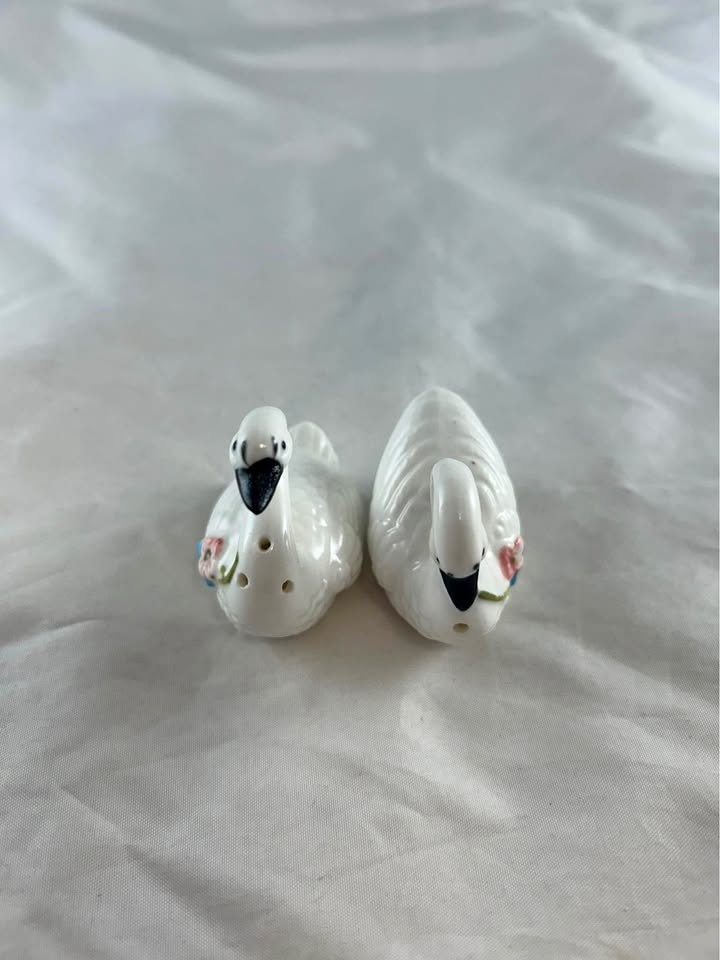 Swan Salt and Pepper Shakers Bone China Made in Japan