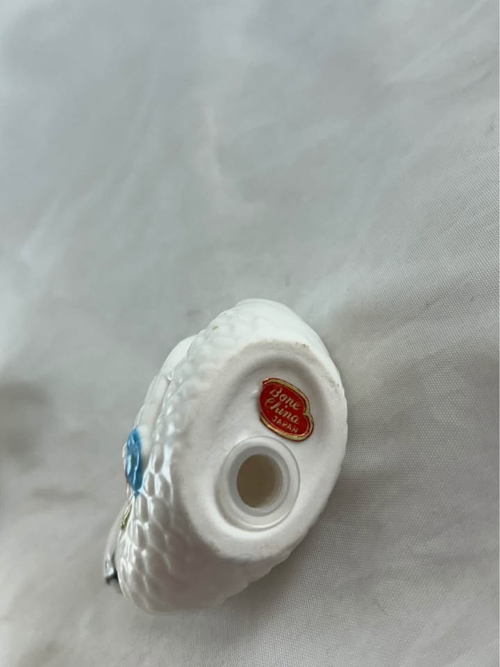 Swan Salt and Pepper Shakers Bone China Made in Japan - photo 5