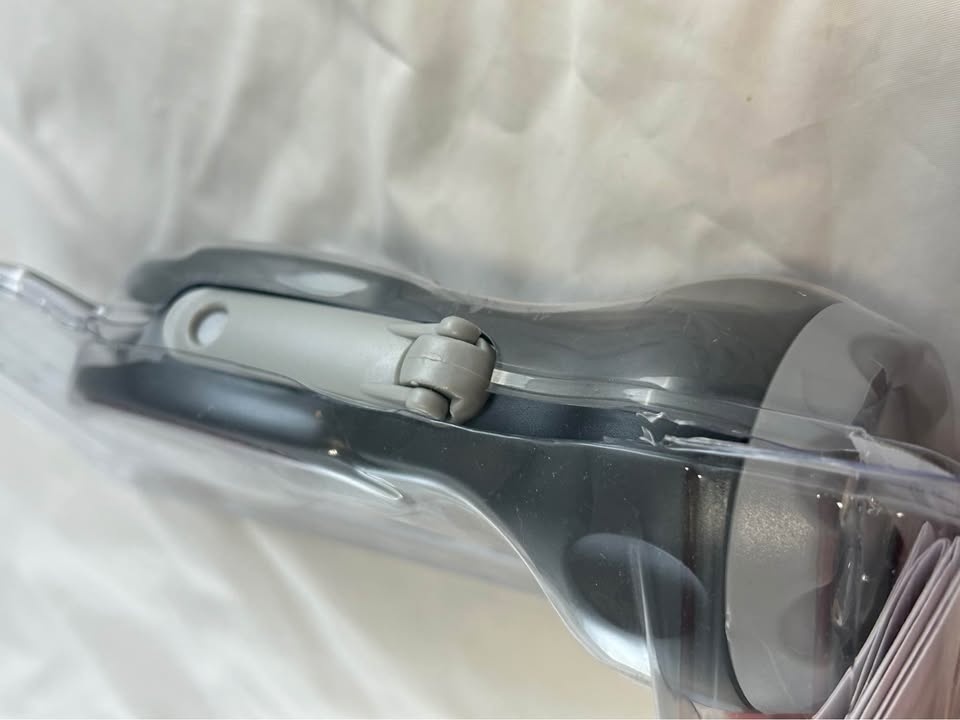 SunForce Crank Light with Digital Tire Gauge - photo 4
