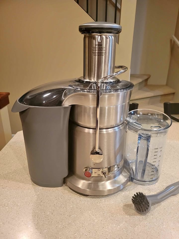 Breville Juice Fountain Elite Juicer (Model 800JEXL)